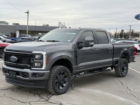Certified 2023 Ford F250 Lariat w/ Sport Appearance Package image 6