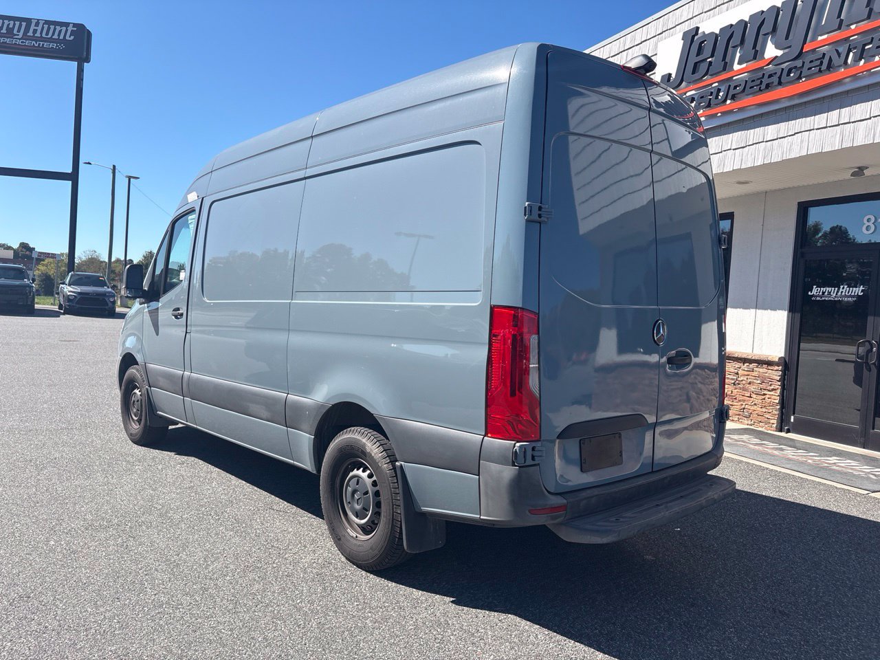 Used 2020 Mercedes-Benz Sprinter 2500 image 8