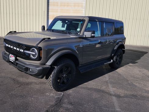 New 2025 Ford Bronco Outer Banks image 2