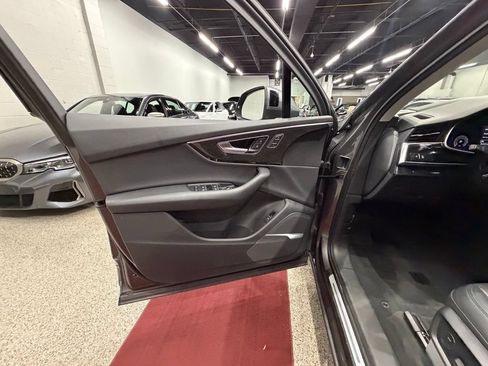 Used 2020 Audi Q7 3.0T Prestige w/ Prestige Package AWD/4WD image 19