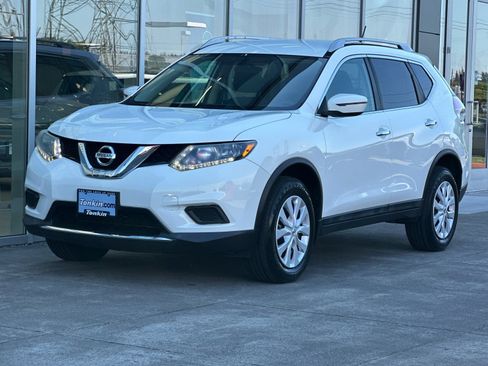 Used 2016 Nissan Rogue S w/ Appearance Package AWD/4WD image 7