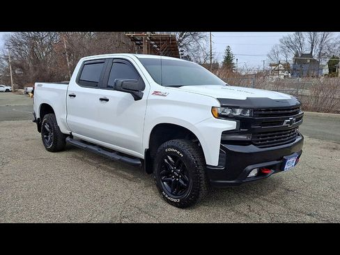 Certified 2020 Chevrolet Silverado 1500 LT Trail Boss w/ Convenience Package image 2