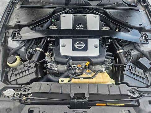 Used 2016 Nissan 370Z Coupe RWD image 20