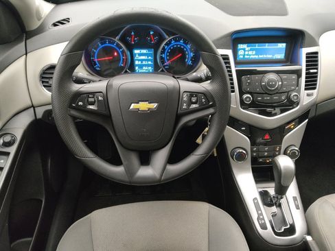 Used 2016 Chevrolet Cruze LT FWD image 22