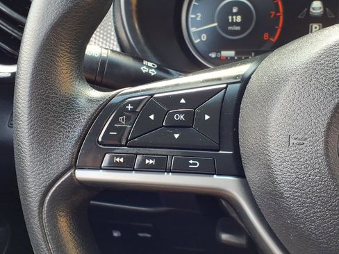 Used 2018 Nissan Kicks SV FWD image 16