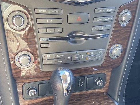 Used 2019 Nissan Armada Platinum w/ Captain's Chairs Package image 29