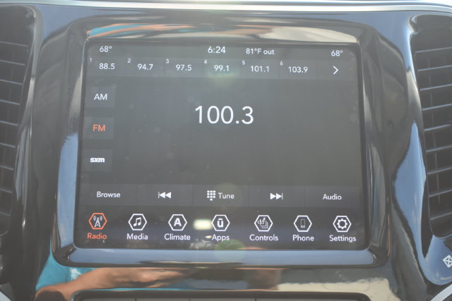 Used 2021 Jeep Cherokee Limited w/ Sun & Sound Group AWD/4WD image 27