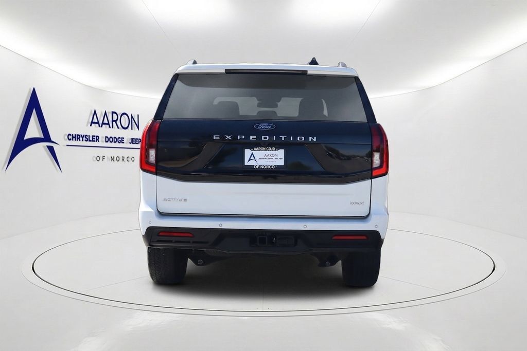 Used 2025 Ford Expedition Max Active RWD image 5