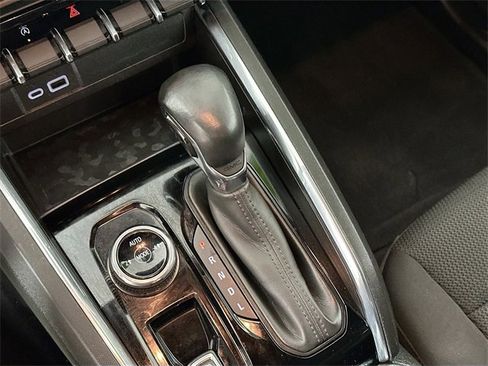 Used 2023 GMC Canyon Elevation image 13