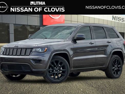 Used 2018 Jeep Grand Cherokee Altitude image 1