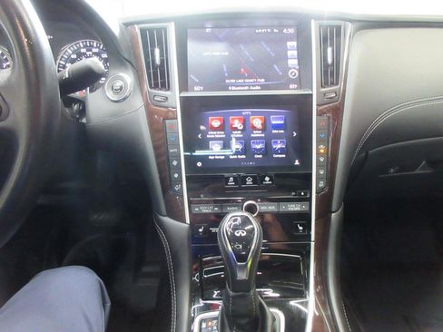 Used 2019 INFINITI Q50 Luxe w/ Essential Package (3.0T Luxe) AWD/4WD image 38