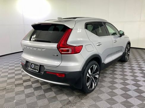 Certified 2023 Volvo XC40 B5 Plus w/ Climate Package image 6