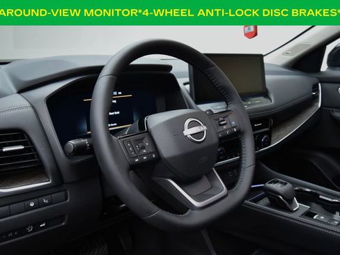 Used 2026 Nissan Rogue Platinum w/ Platinum Premium Package image 16