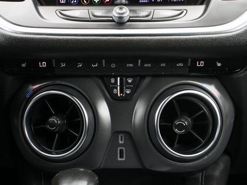 Used 2022 Chevrolet Blazer LT image 31