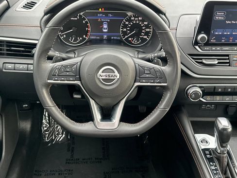 Used 2022 Nissan Altima 2.5 SR image 11