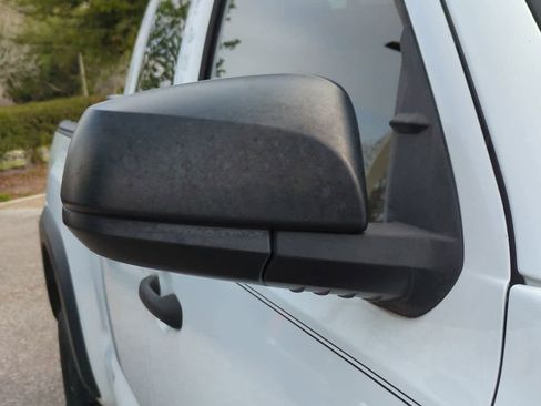 Used 2019 Toyota Tacoma SR image 12