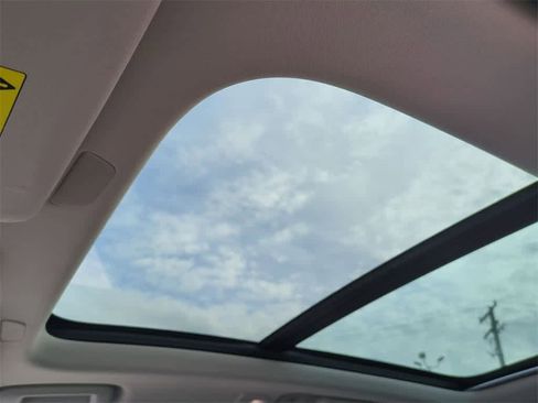 Used 2025 Volvo XC90 T8 Plus image 18