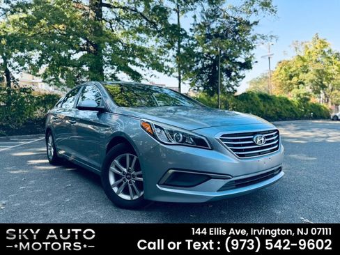 Used 2016 Hyundai Sonata SE image 3