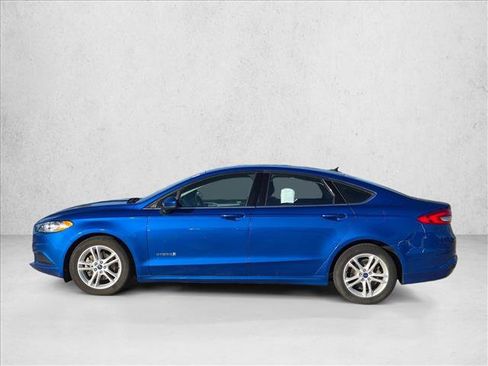 Used 2018 Ford Fusion SE FWD image 9