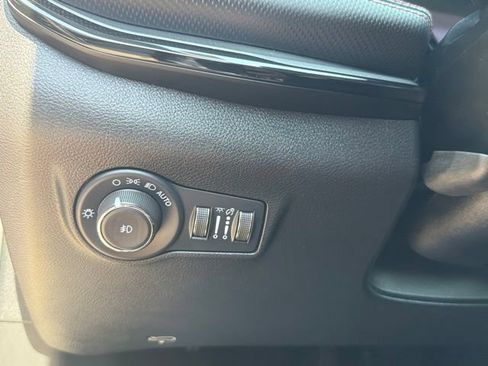 Used 2022 Jeep Compass Trailhawk AWD/4WD image 28