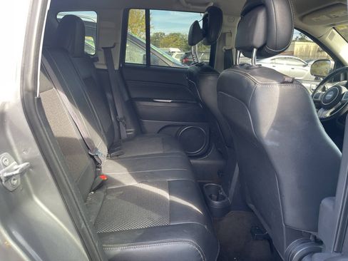 Used 2016 Jeep Compass Latitude AWD/4WD image 8