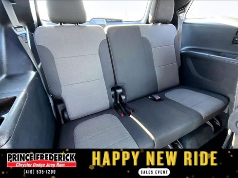 Used 2020 Chevrolet Traverse LT w/ Driver Confidence II Package image 22