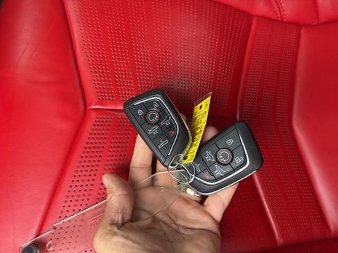 Used 2021 Chevrolet Corvette Stingray Premium Conv w/ Z51 Performance Package image 60