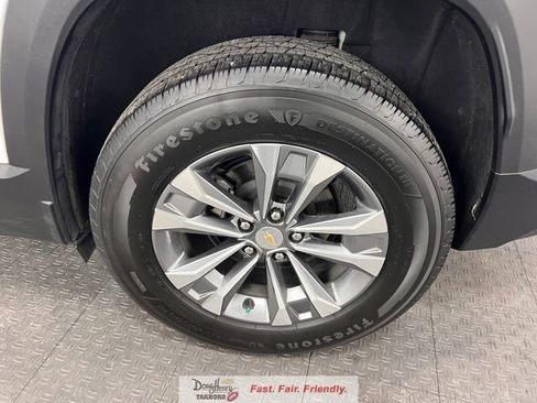 Used 2025 Chevrolet Equinox LT FWD image 24