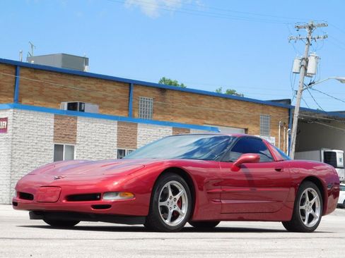 Used 2004 Chevrolet Corvette Coupe w/ Roof Package RWD image 9