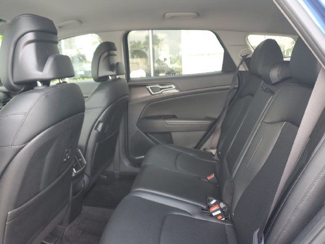 Certified 2024 Kia Sportage EX FWD image 9