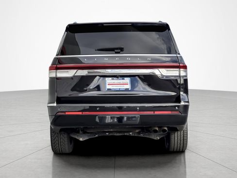 Used 2024 Lincoln Navigator Premiere image 4