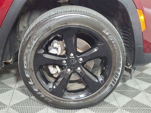 Used 2023 Jeep Grand Cherokee Altitude image 12