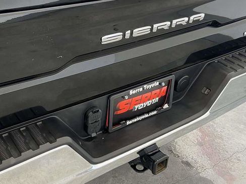 Used 2025 GMC Sierra 1500 SLT image 11