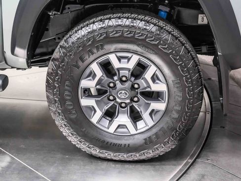 Used 2023 Toyota Tacoma TRD Off-Road AWD/4WD image 9