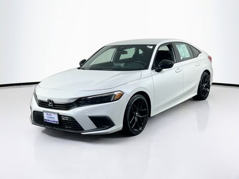 Used 2023 Honda Civic Sport image 1
