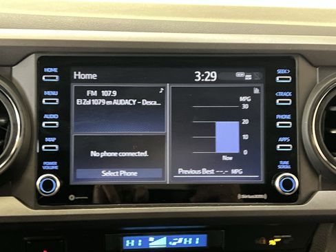 Used 2023 Toyota Tacoma TRD Sport image 18