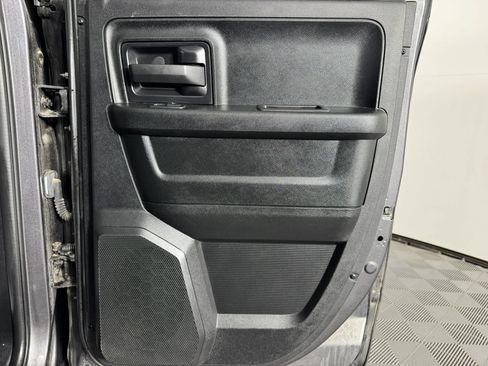 Used 2018 RAM 1500 Express AWD/4WD image 36