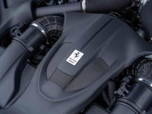 Certified 2022 Ferrari Roma image 22