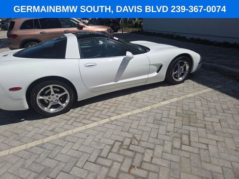 Used 2004 Chevrolet Corvette Coupe image 22