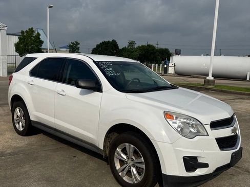 Used 2011 Chevrolet Equinox LS w/ Bluetooth Package FWD image 3