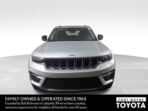 Used 2022 Jeep Grand Cherokee Limited image 3