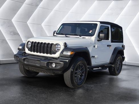 Used 2024 Jeep Wrangler Sport AWD/4WD image 6