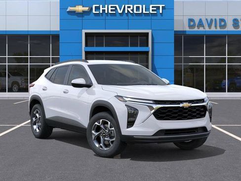 New 2026 Chevrolet Trax LT FWD image 24