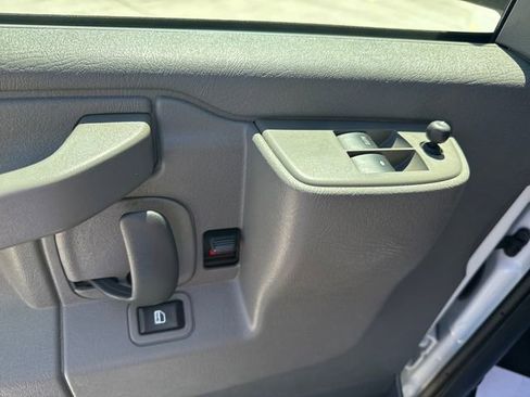 Used 2025 Chevrolet Express 3500 LT w/ LT Preferred Equipment Group RWD image 11