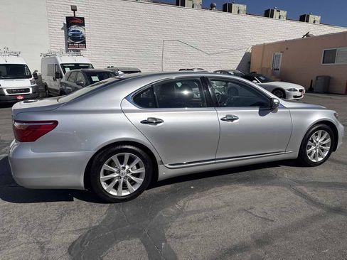 Used 2010 Lexus LS 460 RWD image 8
