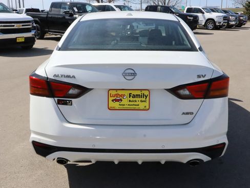 Used 2024 Nissan Altima 2.5 SV w/ SV Premium Package AWD/4WD image 6
