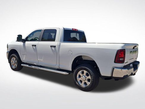 Used 2026 RAM 2500 Big Horn AWD/4WD image 3