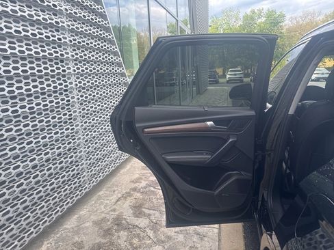 Certified 2024 Audi Q5 e Premium Plus AWD/4WD image 25