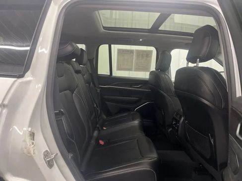 Used 2023 Jeep Grand Cherokee 4WD 4xe image 14