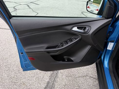 Used 2015 Ford Focus SE FWD image 15